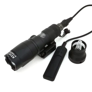 Target One Latarka taktyczna SF M300C Black